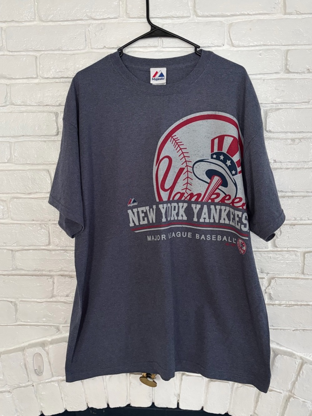 Men’s New York Yankees mlb majestic t shirt size extra large